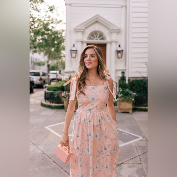 SOLD - Gal Meets Glam Makenna Floral Maxi Dress In Peach from Anthropologie - Picture 3 of 11